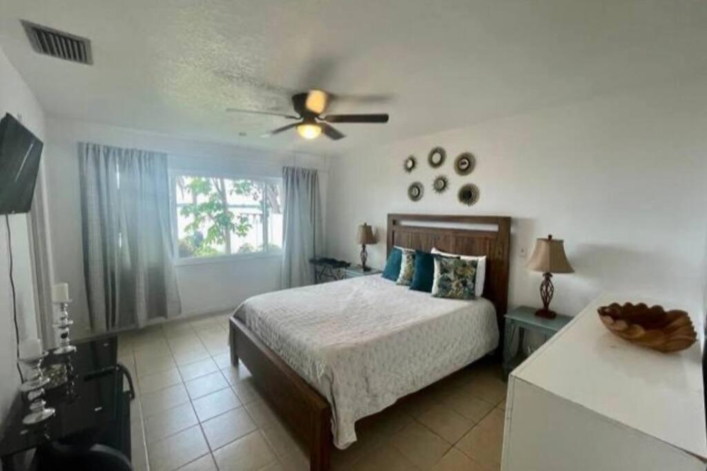 Lakefront Duplex With Pontoon Boat 2 Bedroom Hébergement de vacances Mount Dora