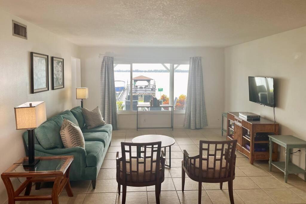 Lakefront Duplex With Pontoon Boat 2 Bedroom Hébergement de vacances Mount Dora
